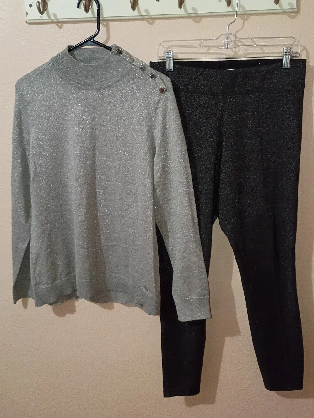 SIZE LARGE SET Calvin Klein Silver Sparkle Sweater & Old Navy Metallic Leggings